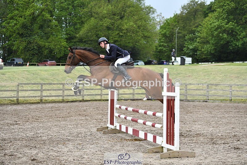 230512-095347-00417 - Cls 10 Snr 85cm Schooling