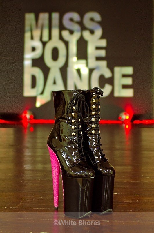  - Pole Grace
