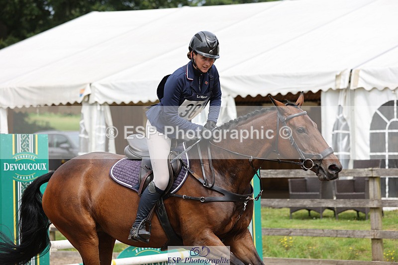 240804-112231-11627 - 367-Florrie_Ball-POLMARK_JAY_WALK