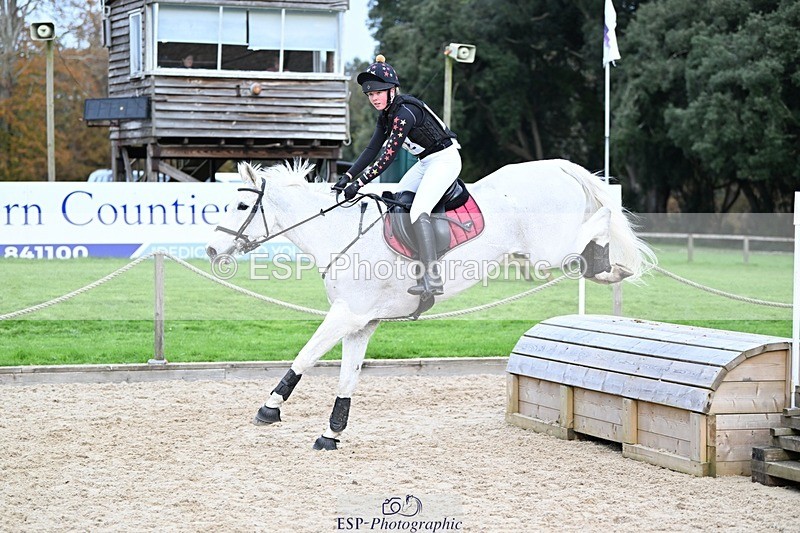 241117-131426-04099 - Cls 3 90-95cm 13.00 to 14.00