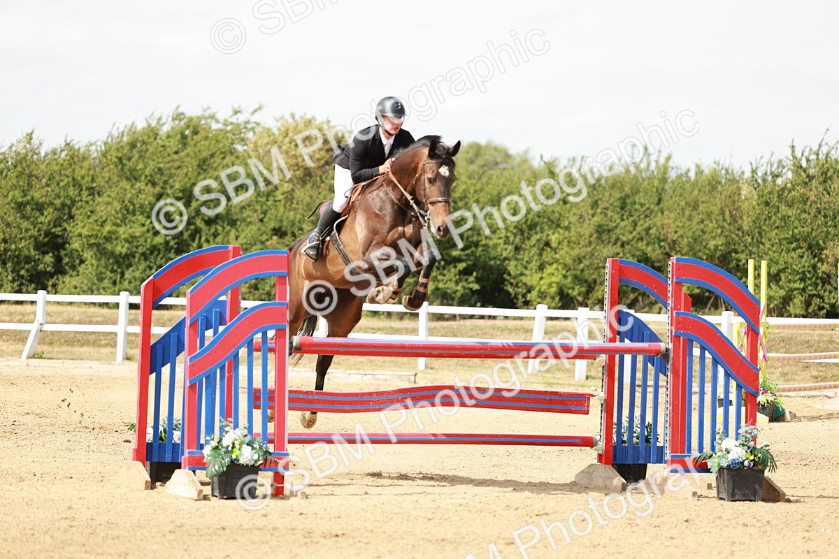 SBM_008050 - Class 4 - Senior Foxhunter - 1.20m Open
