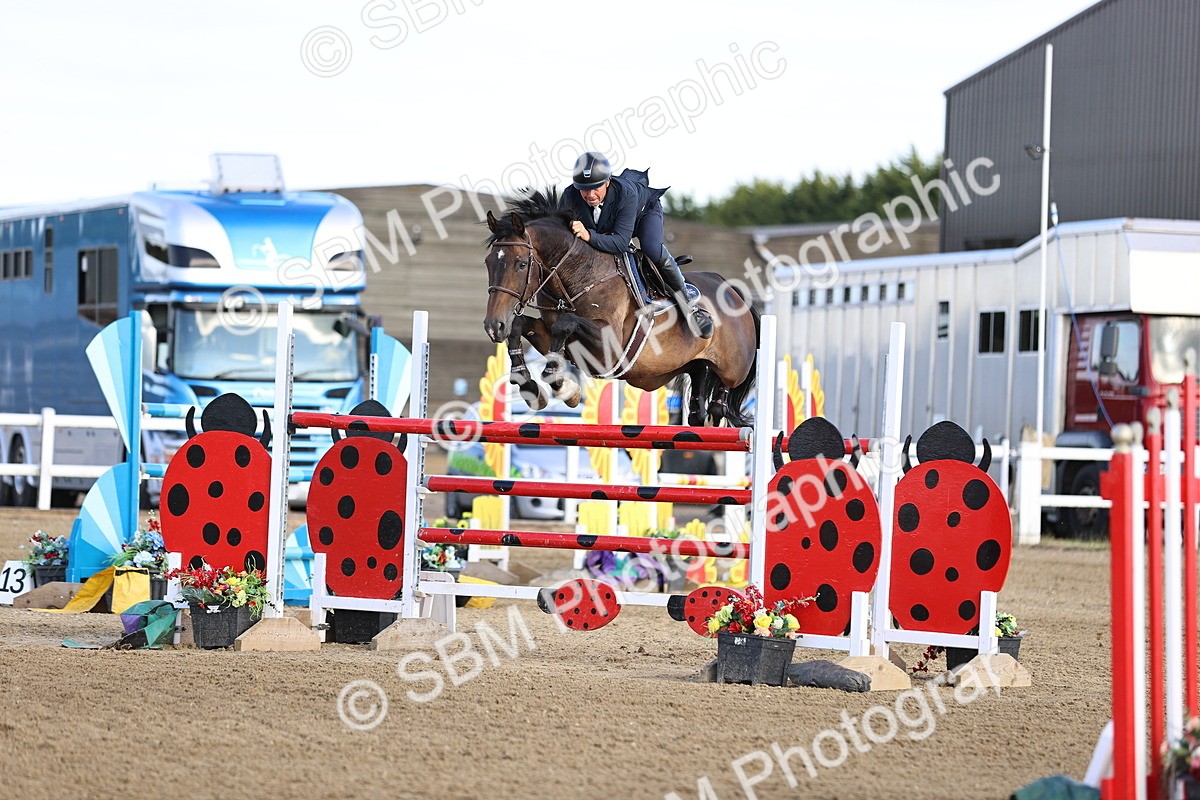 SBM_012362 - Class 11 - National 1.40m Open