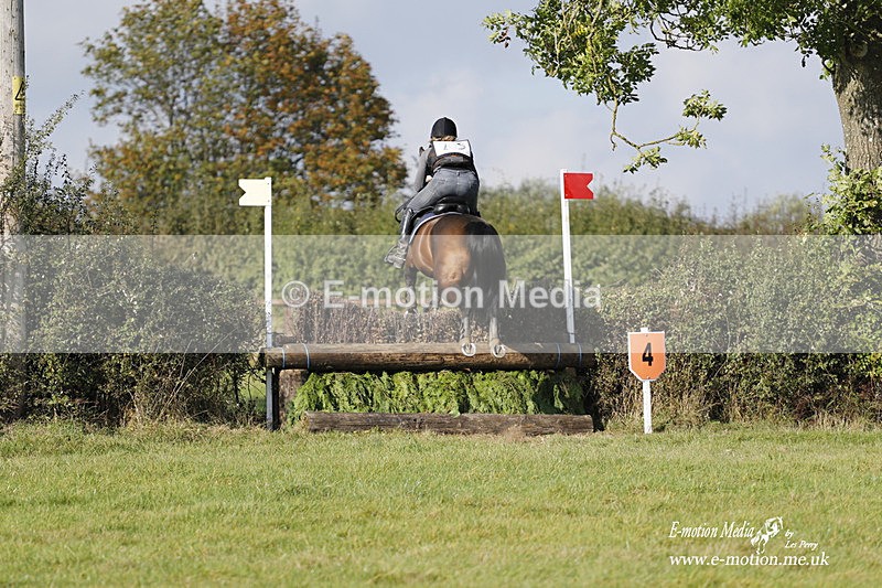  WWHT 171021 3577 - Intermediate Pairs (0.90m)  17/10/21