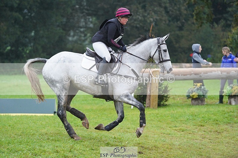 231021-102832-13791 - 630-ST.TROPEZ-Lizzie.Luxton-SC+XC