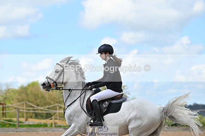 240504A-120036-01372 - Cls 3 Pony Discovery & 90cm Open