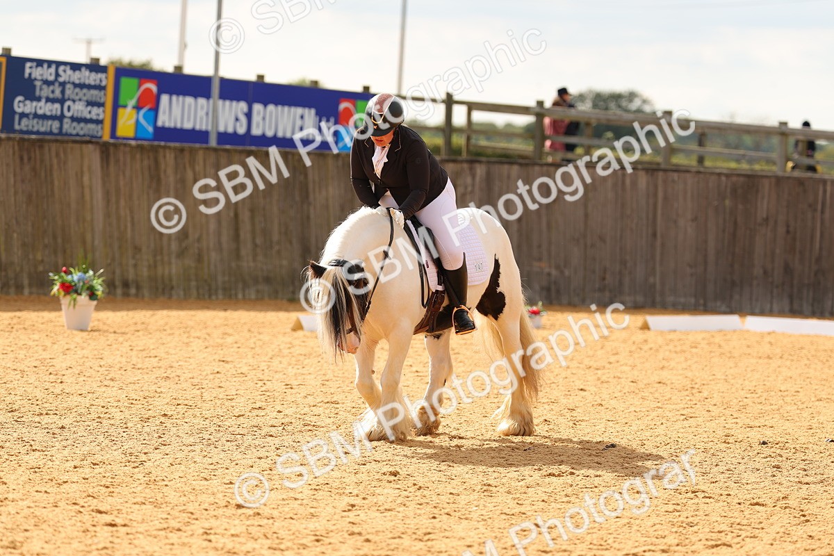 SBM_47448 - D6 - Small Tour Championship - Intro C