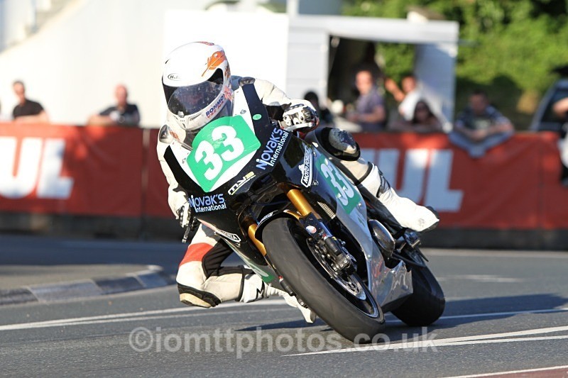  - Saturday Practice Newcomers/Supertwins