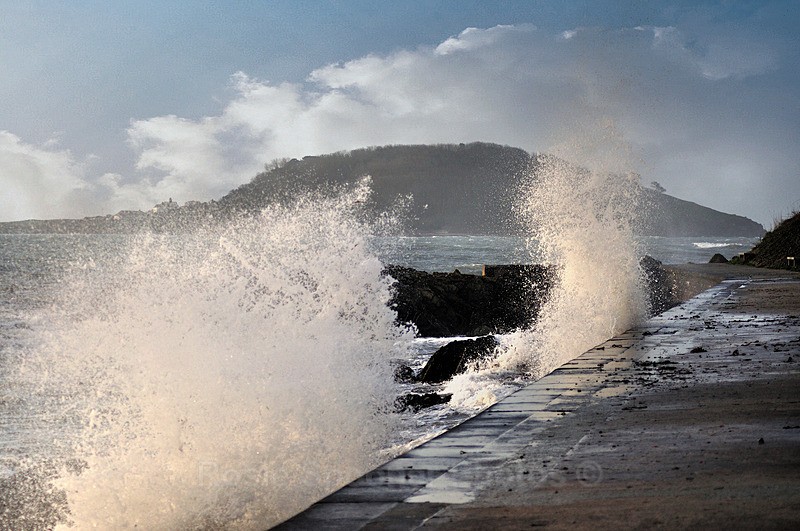 Rough sea at Hannafore - Looe