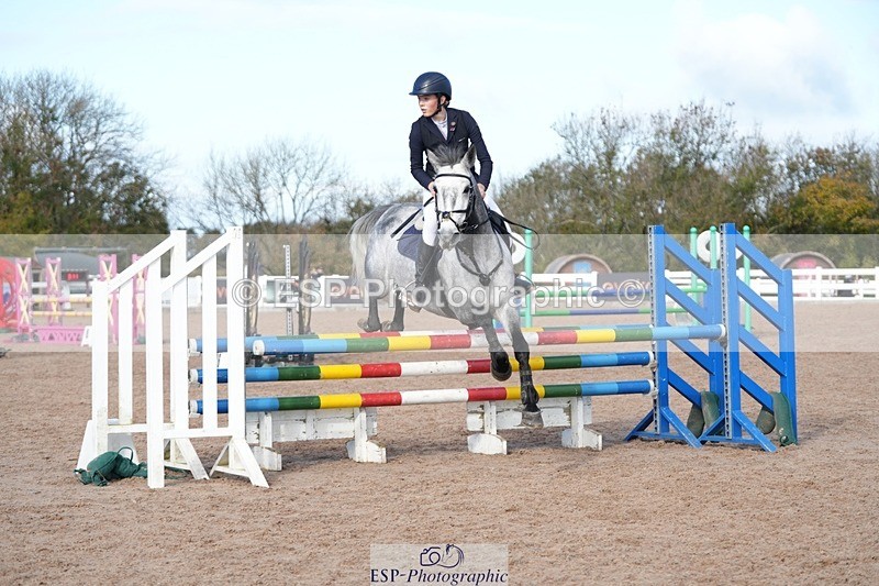 251025-125237-00416 - Cls 9 Pony Winter Discovery and 90cm