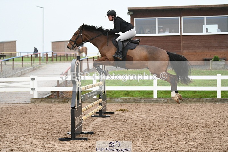 241103A-105458-07618 - SUN Cls 21 Snr Newcomers and 1.10m Open