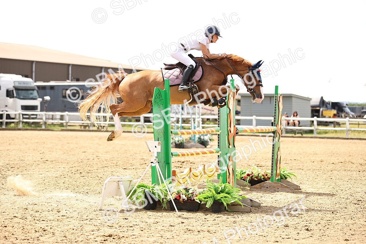 SBM_000559 - Class 15 - Redpost Equestian Senior Foxhunter - 1.20m