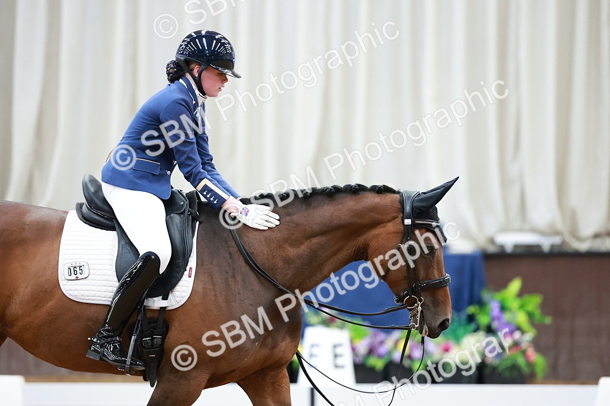 SBM_017898 - Class 15 - FEI Junior