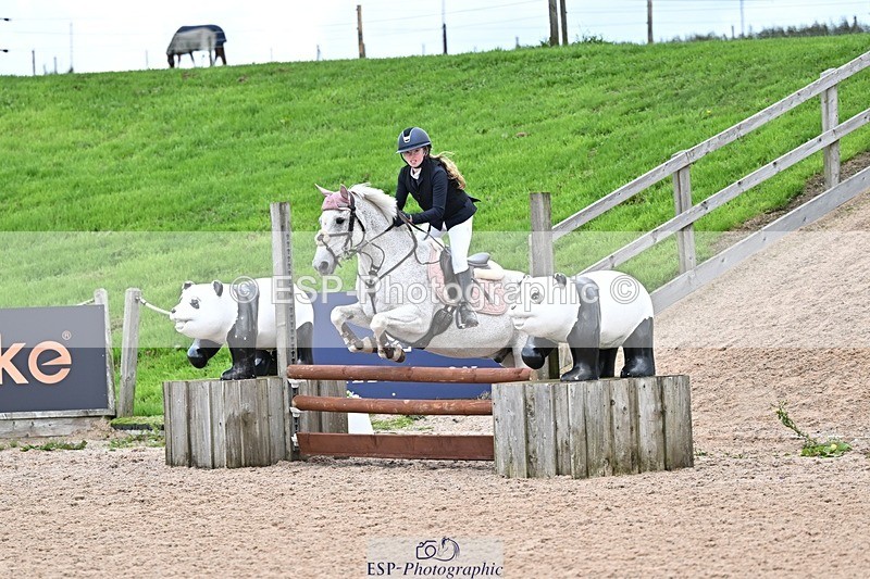 250921-145422-03963 - Cls 20 Pony 80cm Derby