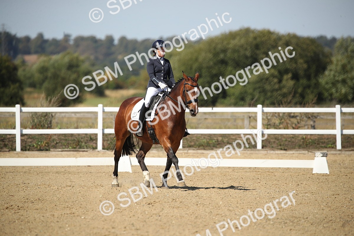 SBM_004975 - Class 11 - Novice 5 - 11.41-12.58