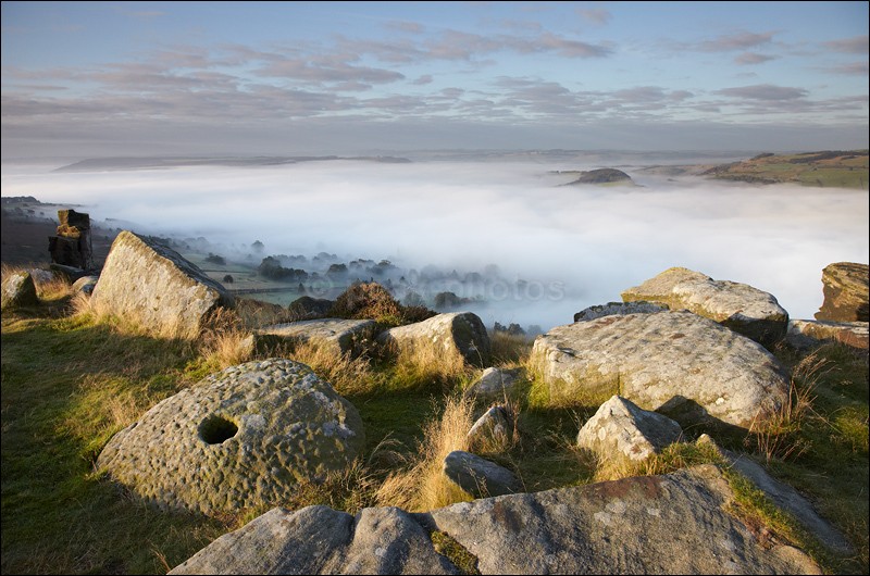 Curbar Edge Millstone over the Mist - Peak District | Dark Peak