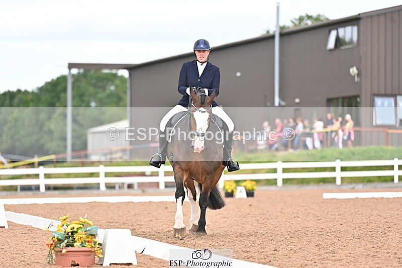 240817A-142240-09898 - 147-Abby.Hayes-Rathnagrew.Pride