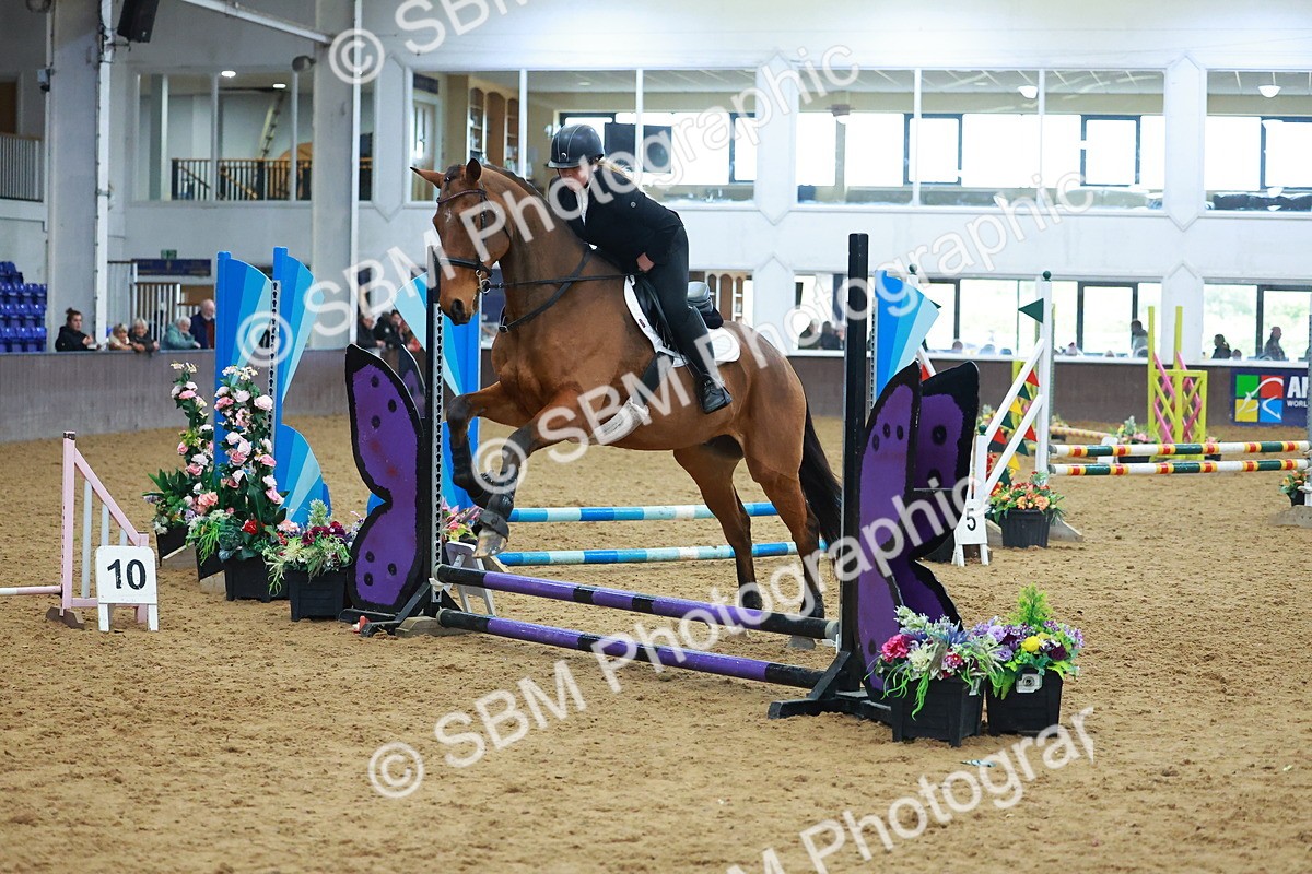 SBM_002440 - Class 3 - Horse & Hound (60cm)