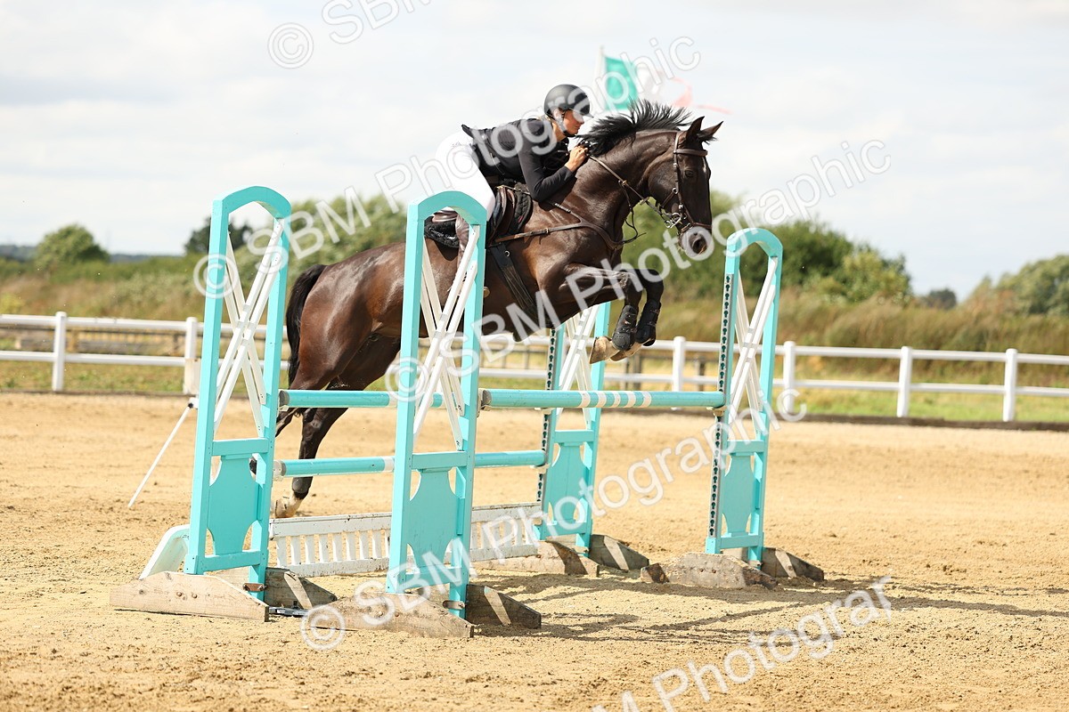 SBM_010480 - Class 4 - Senior Foxhunter - 1.20m Open