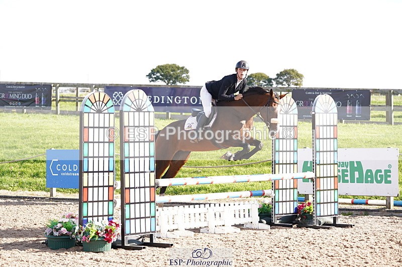 241004A-104056-00151 - Fri 01 Snr Disco & 1.00m Open