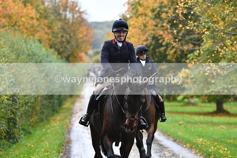 WJ5_6119 - B&B walk back for Hunt Tea !