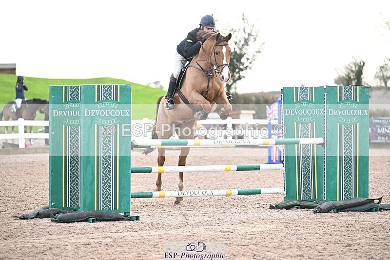 251206-122827-00962 - Cls 12 Snr Newcomers and 1.10m