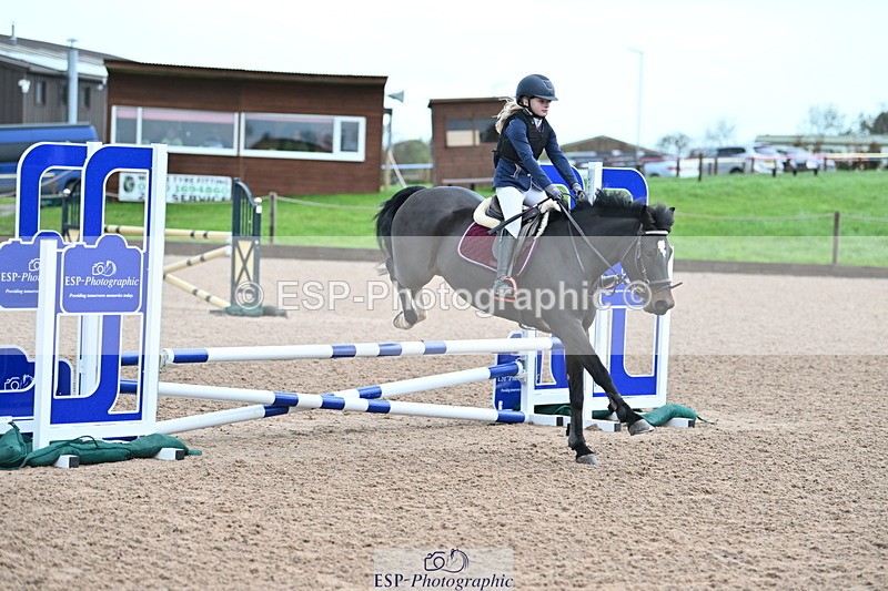 231029A-093808-02457 - 60cm Club and Schools