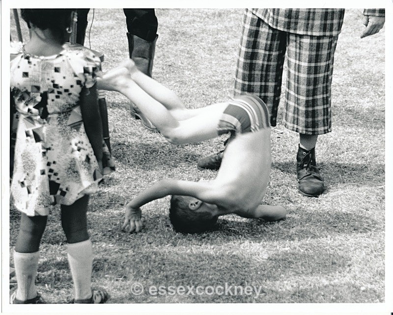  - Open air Circus Barmy park Bethnal green