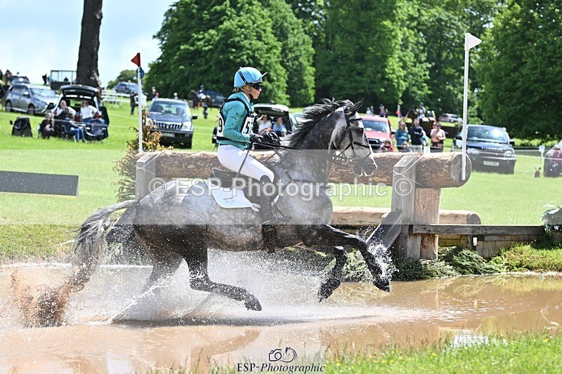 240526-121645-21912 - 529-SBH_BIG_WALL-Izzy_Taylor