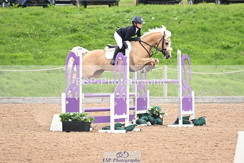 240630A-140144-13968 - Cls 25 HOYS 138cm Qualifier