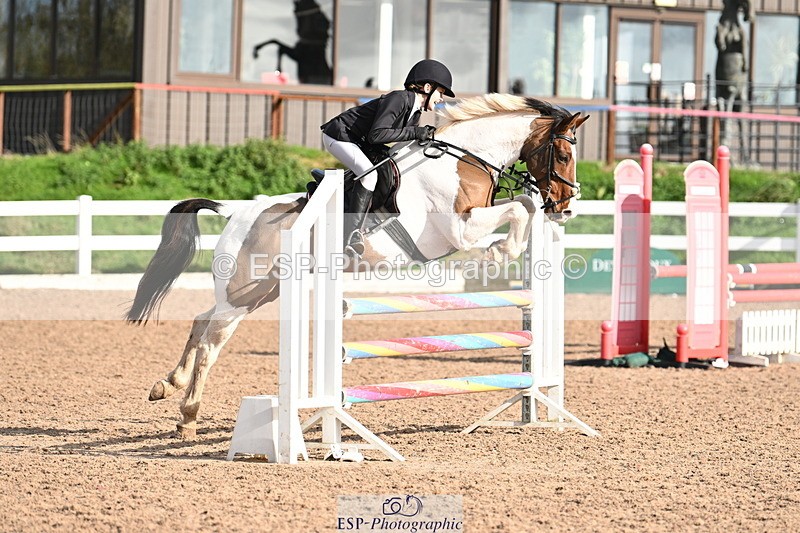 241026A-114006-00750 - SAT Cls 8 Pony Discovery and 90cm Open