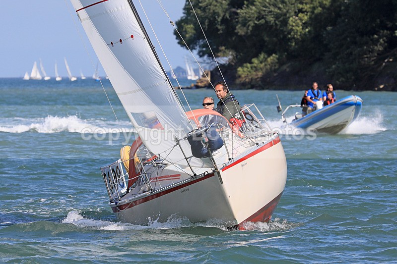 170701 FIRST ESCAPE 8642RTI_5165 - ROUND THE ISLAND 2017