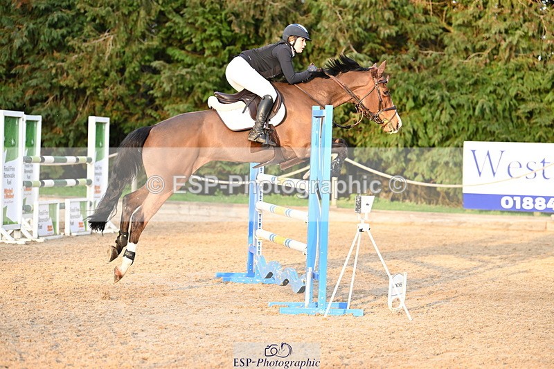 250322A-173514-03801 - Cls 14 Snr Fox & 1.20m Open