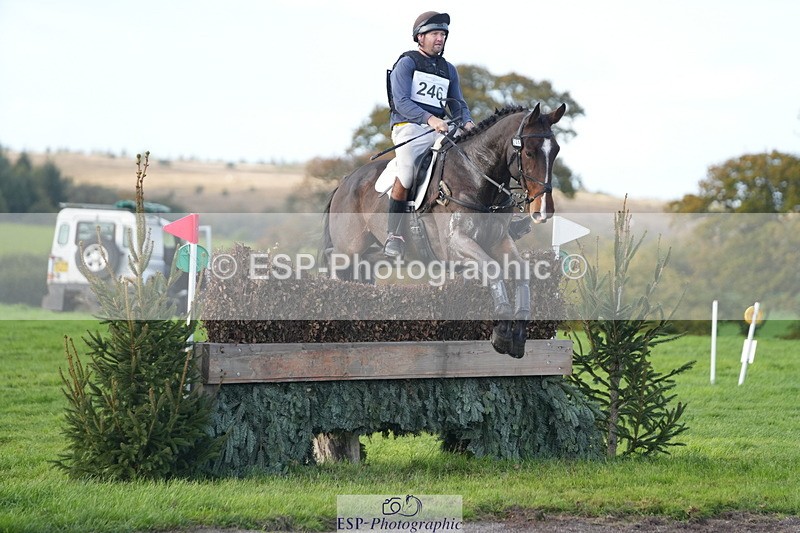 251024A-154209-14534 - C-246-Simon.Vatcher