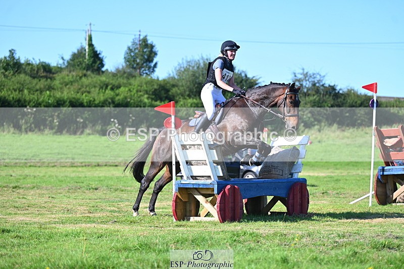 240811A-172011-07172 - 412-