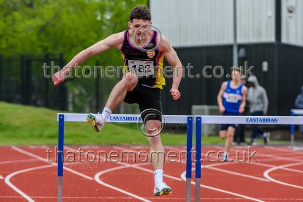 Opener25-923924 - Track Male