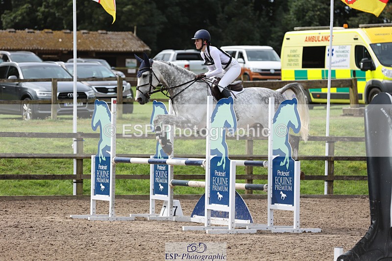 240804-114831-12830 - 457-Lydia_Stuart-SAUNDERSCOURT_FURISTOS