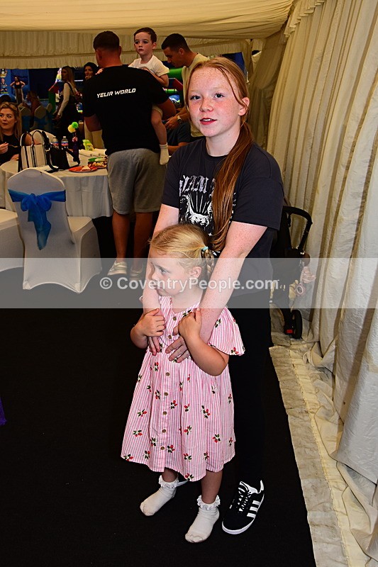 CON-646 - Joey and Ella