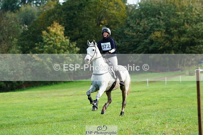 251025A-154234-21638 - G-572-Laura.Pitman With Trot Up