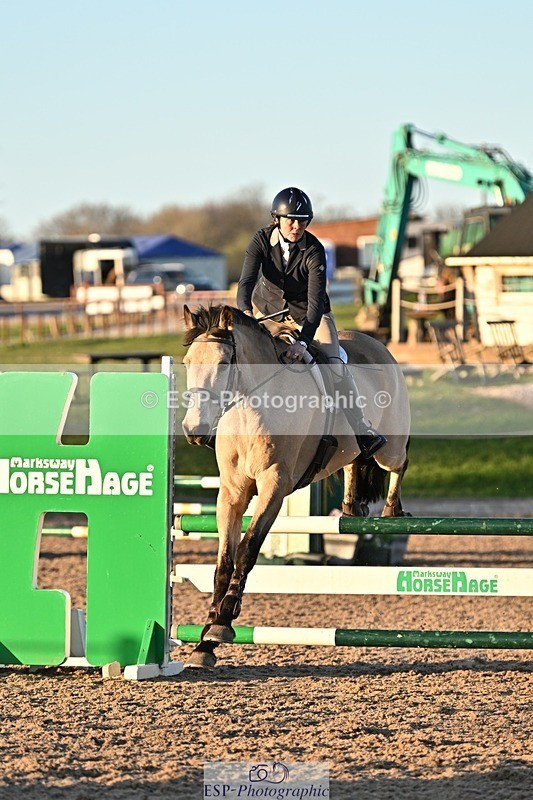 250401-185913-00862 - 90cm Classes