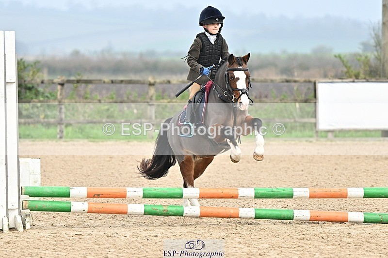 241110-102857-00314 - 40cm Showjumping