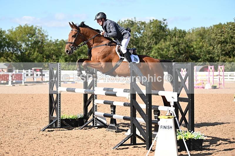 240914A-152118-08043 - Cls 25-S 1.10m Amateur Qualifier