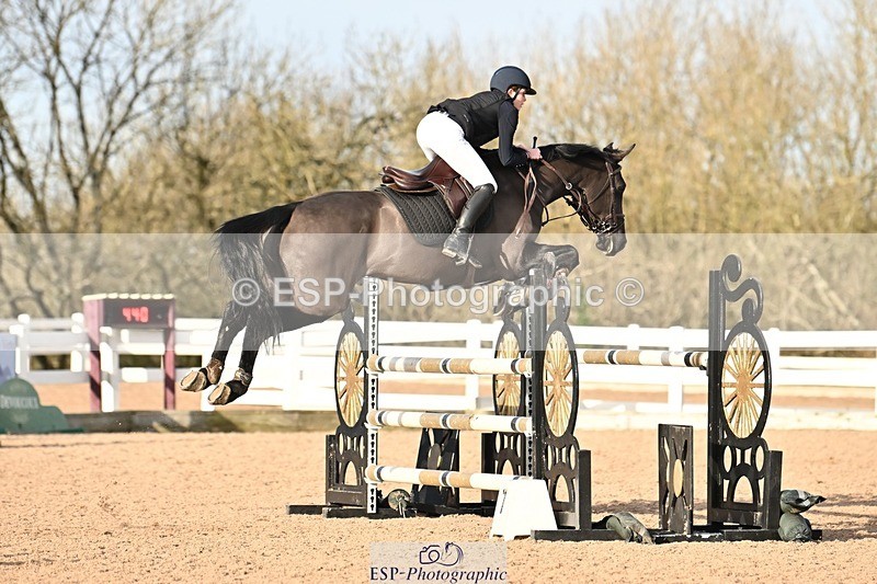 241208-133532-01811 - Cls 21 Newcomers and 1.10m Open