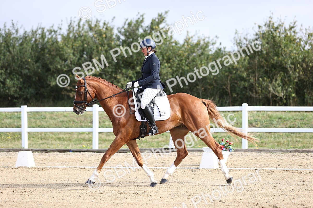 SBM_015336 - Class 14 - Novice 23 - 9.05-10.08