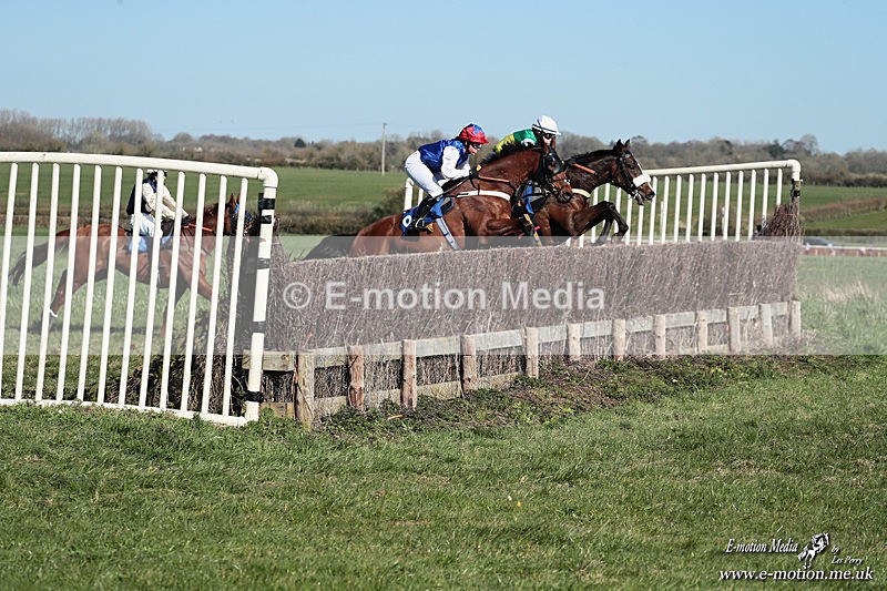 PtP 210326 408 - VWH Cirencester Races 21/03/26