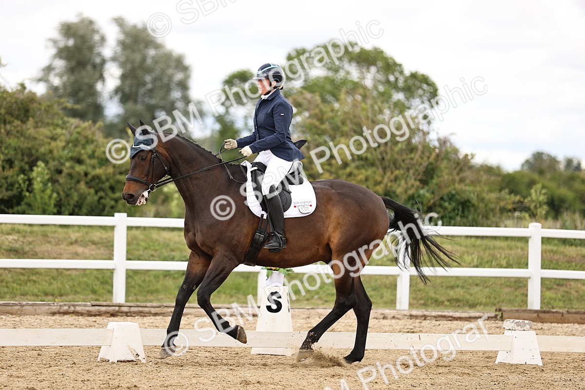 SBM_002923 - Class 2 - Novice 4 - 12.00-13.10
