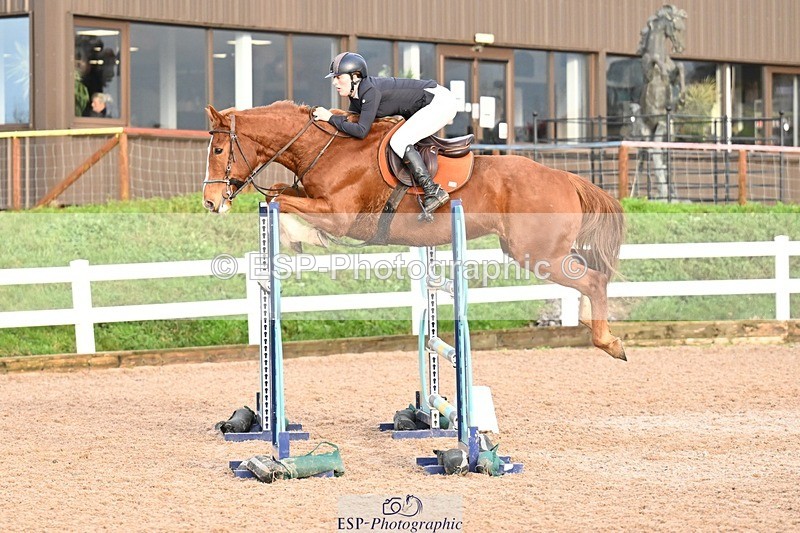 251206-140134-01232 - Cls 13 Snr Foxhunter and 1.20m