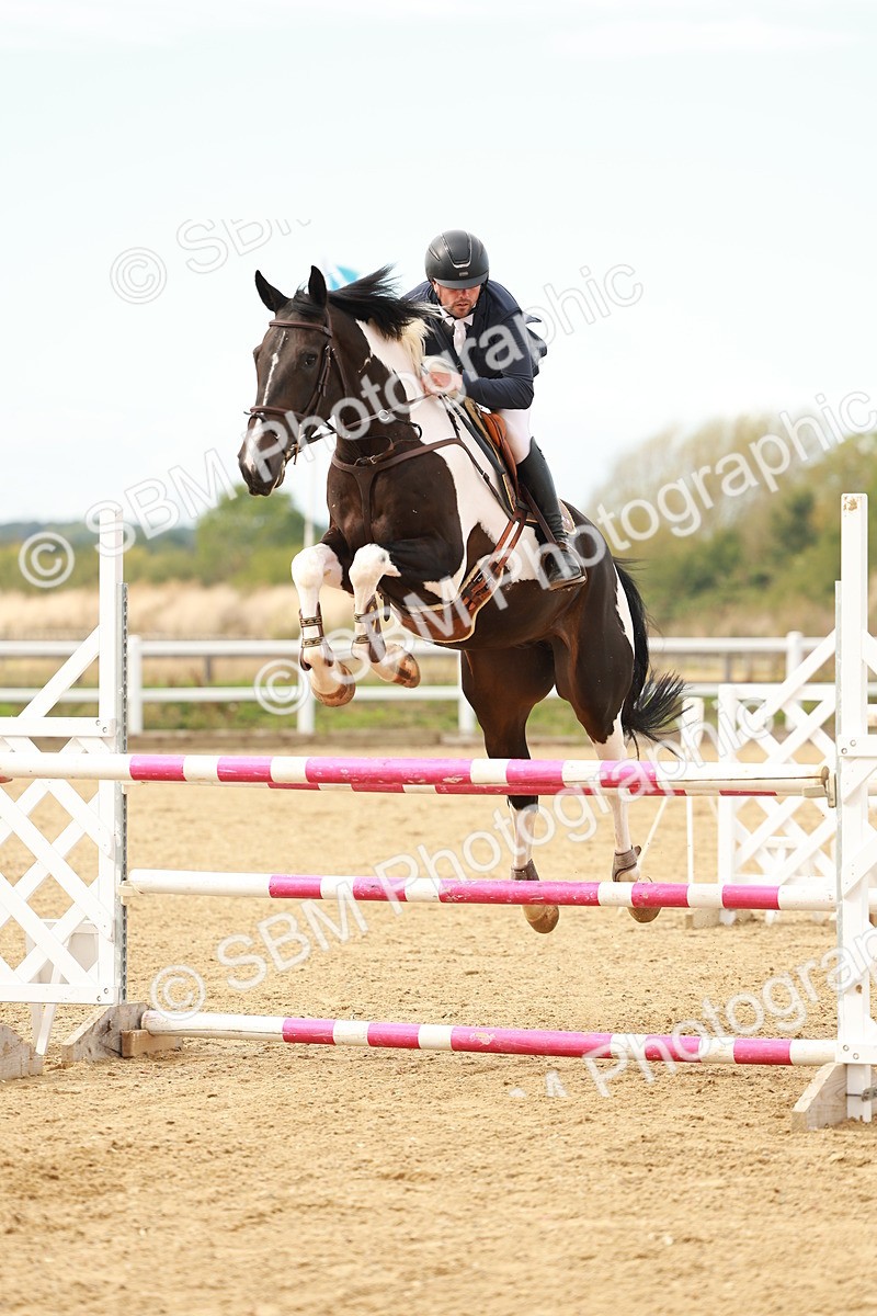 SBM_001639 - Class 4 - Senior Newcomers - 1.10m