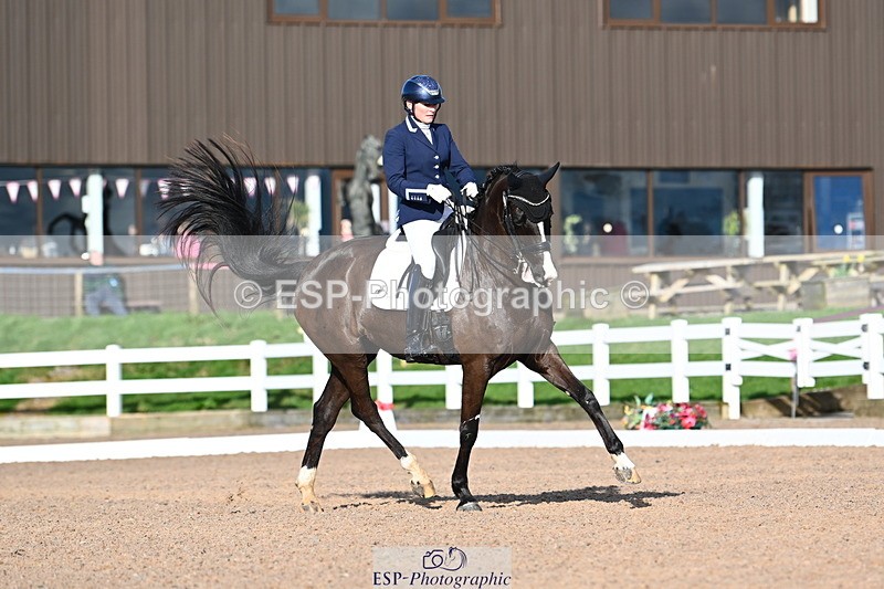 240218A-145039-08930 - 280-Nicola.Buchanan-ST.GILES.DARK.MAGIC