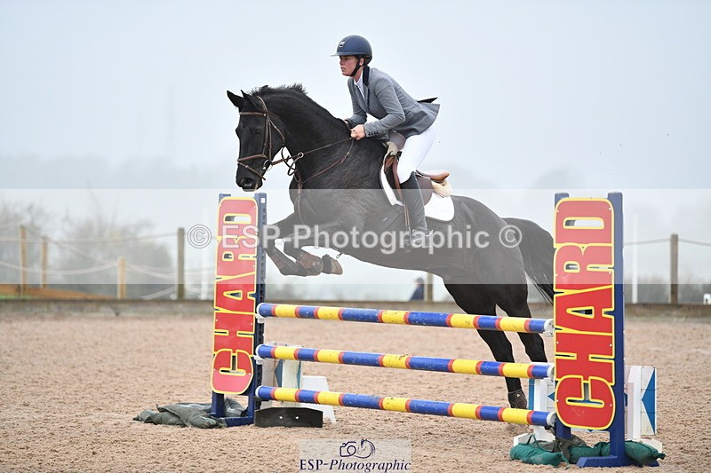 241102A-112209-04273 - SAT Cls 9 British Novice and 90cm Open