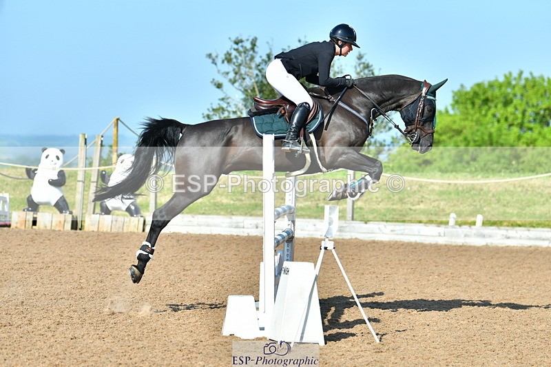 230527A-090522-02883 - Cls 13 Snr 1.05m + 1.10m Open